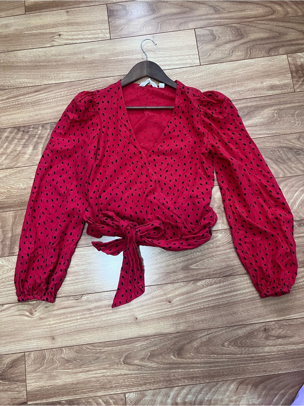 Billabong x Sincerely Jules Wrapped in Love Wrap Top Small Red Black Puff Sleeve